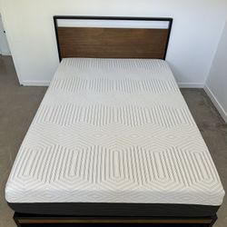 Full Size Bed Frame & Mattress 