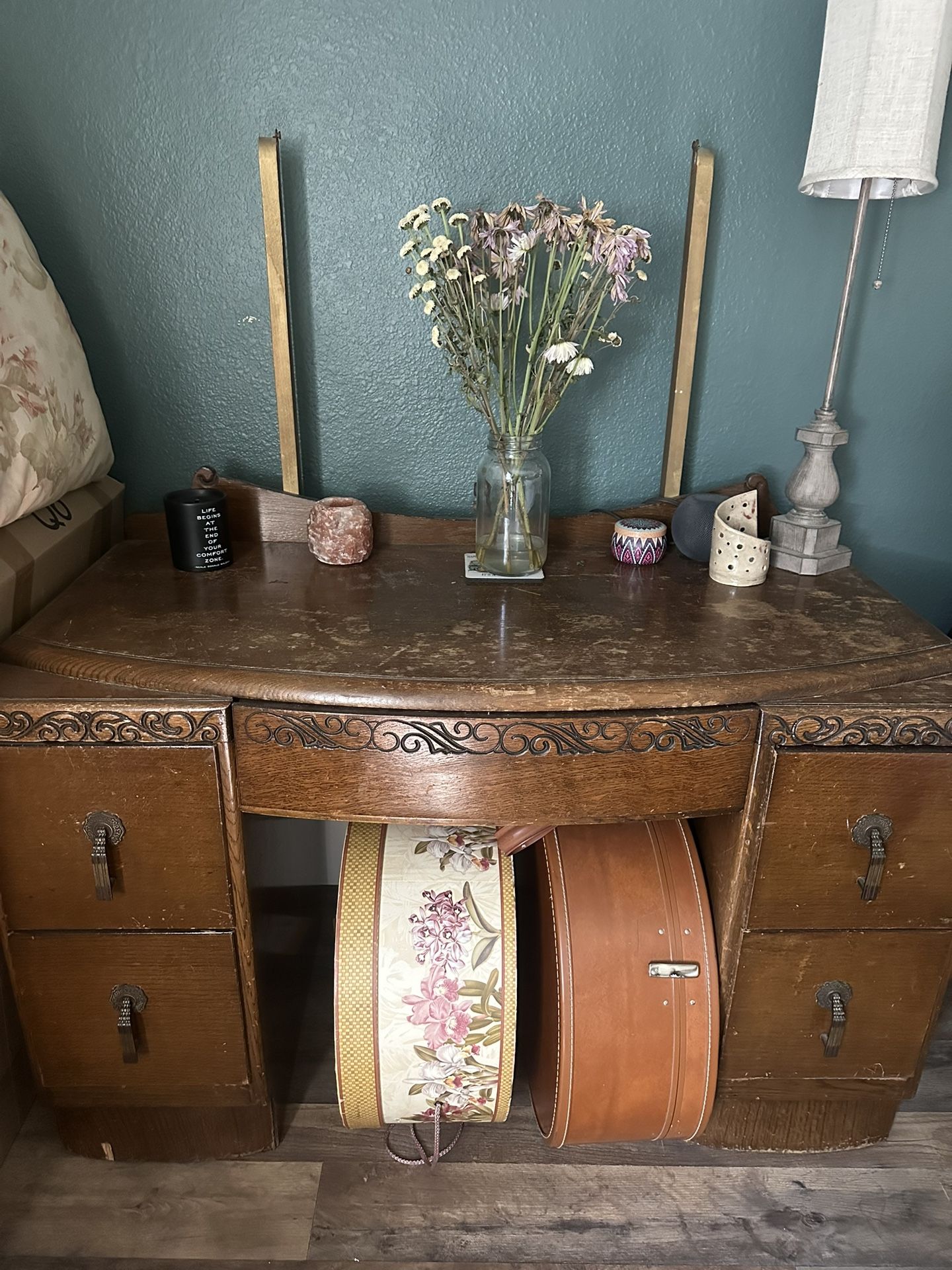 Vanity With Mirror