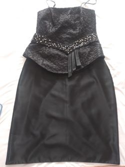 3 piece beautiful brand new skirt suit size m.