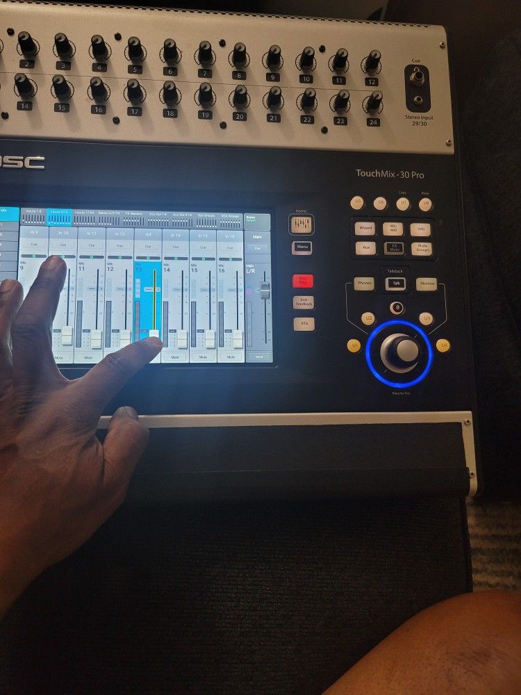 QSC Touchmix 30 Pro $1500