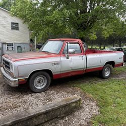 1988 Dodge D150 
