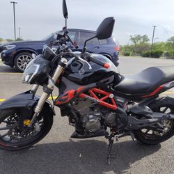 2022 Benelli 302s
