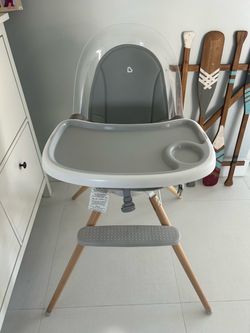 Munchkin 360° High Chair – Excellent Like-New Condition