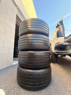 255/40/20 Goodyear Eagle f1 80-90% tread (4)