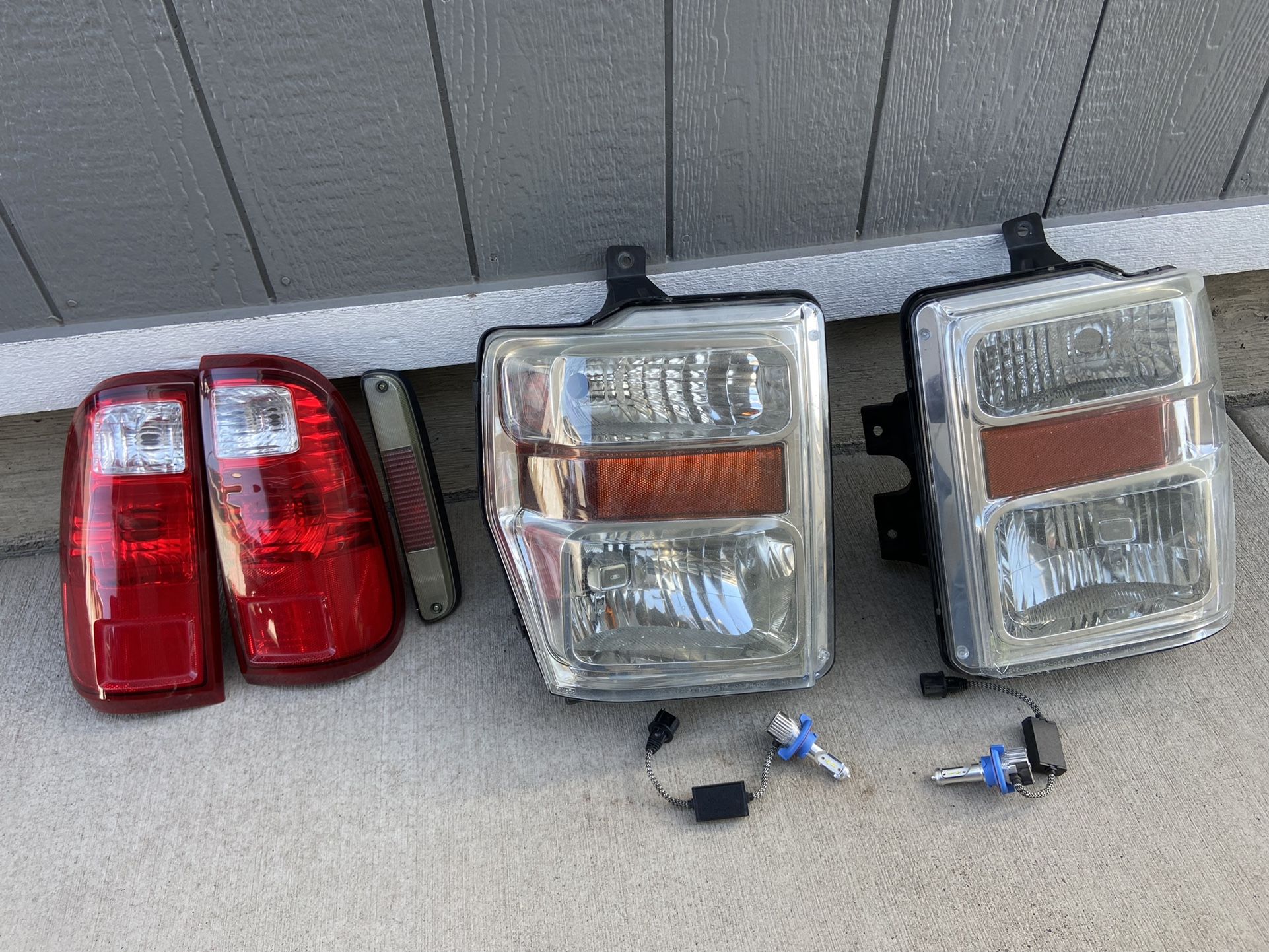 2010 Ford F-350 Lights Head/Tail