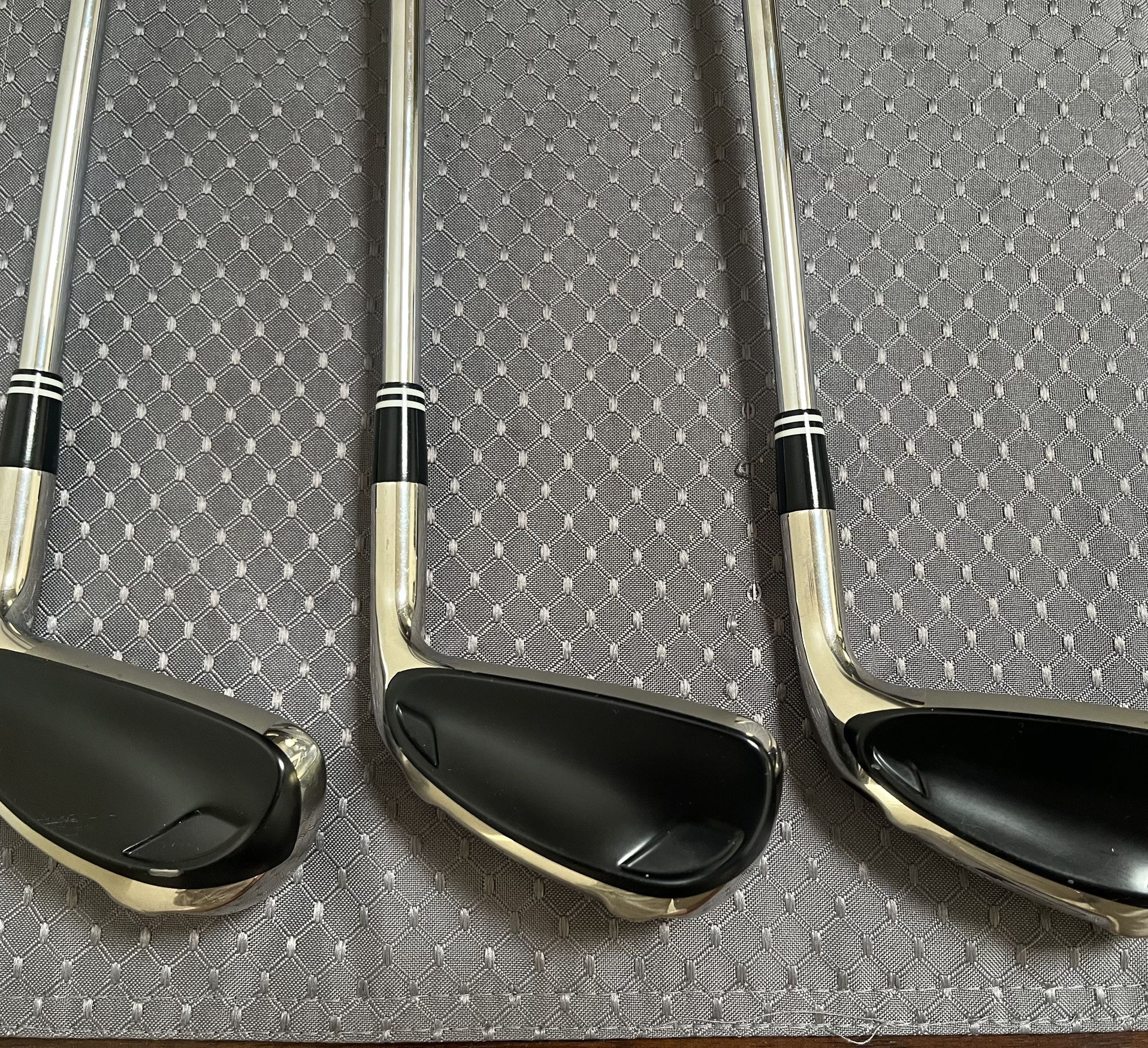 Cleveland High Bore (HB3) Hybrid Golf Irons. 7, 8, 9 Irons. Great Condition! I