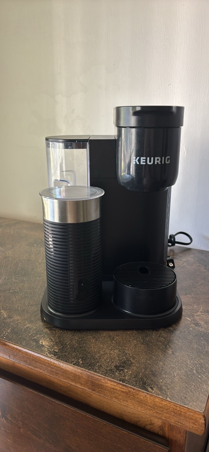 Keurig Machine ( Very Clean)