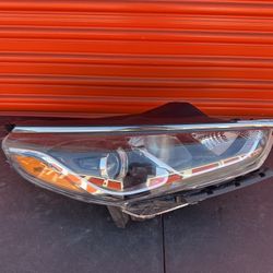 2018 -2019 Hyundai Sonata Headlight Right RH Passenger Side OEM