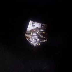 10k Gold Diamond Ring