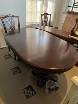 Classic Wood Dining Table with 5 Matching Chairs – Elegant & Sturdy