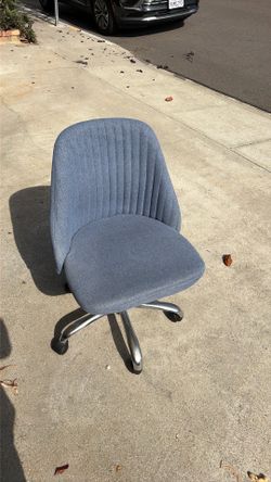 Desk Chair PICK UP TODAY
