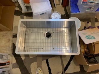 KRAUS Stainless Steel 28” X 16” W/ 1” Flange X 10” Deep Kitchen Sink USED. Good Shape. 