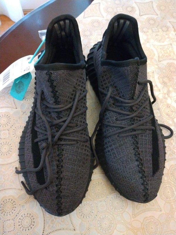 Adidas Men's Yeezy Boost 350 V2 Size 10