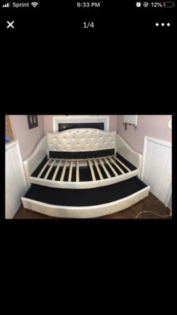 Madelyn pearl daybed with cheap trundle