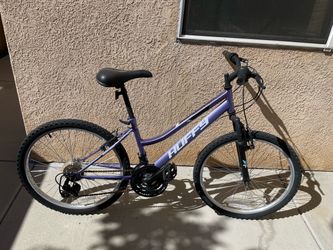 Huffy Rockcreek Purple girl bike