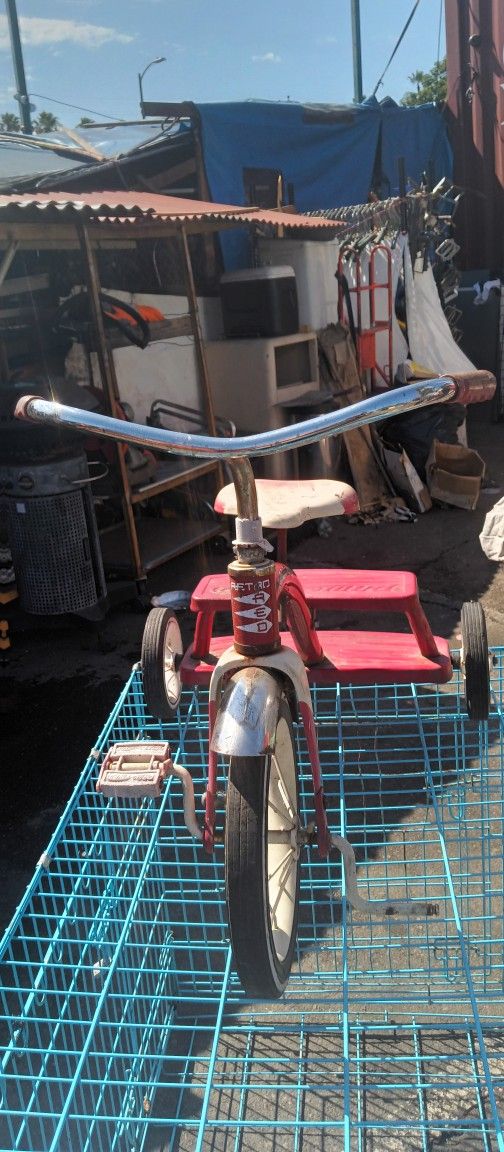 Classic Rapid Flyer Metro Red Tricycle