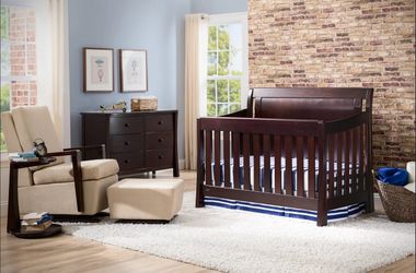 Simmons Kids SlumberTime Madisson Collection 4-in-1 Convertible Crib/Toddler Bed/Daybed/Full Size Bed