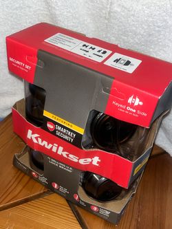 Kwikset 2x Door Handle and 2x Hard Bolts