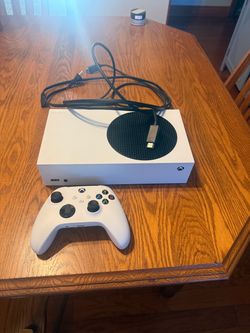 Xbox Series S + Controller- Great Condition