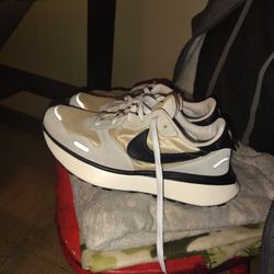 Women's Phoenix Waffle Tennis Shoes