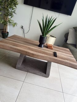 Center piece - brand new - already built