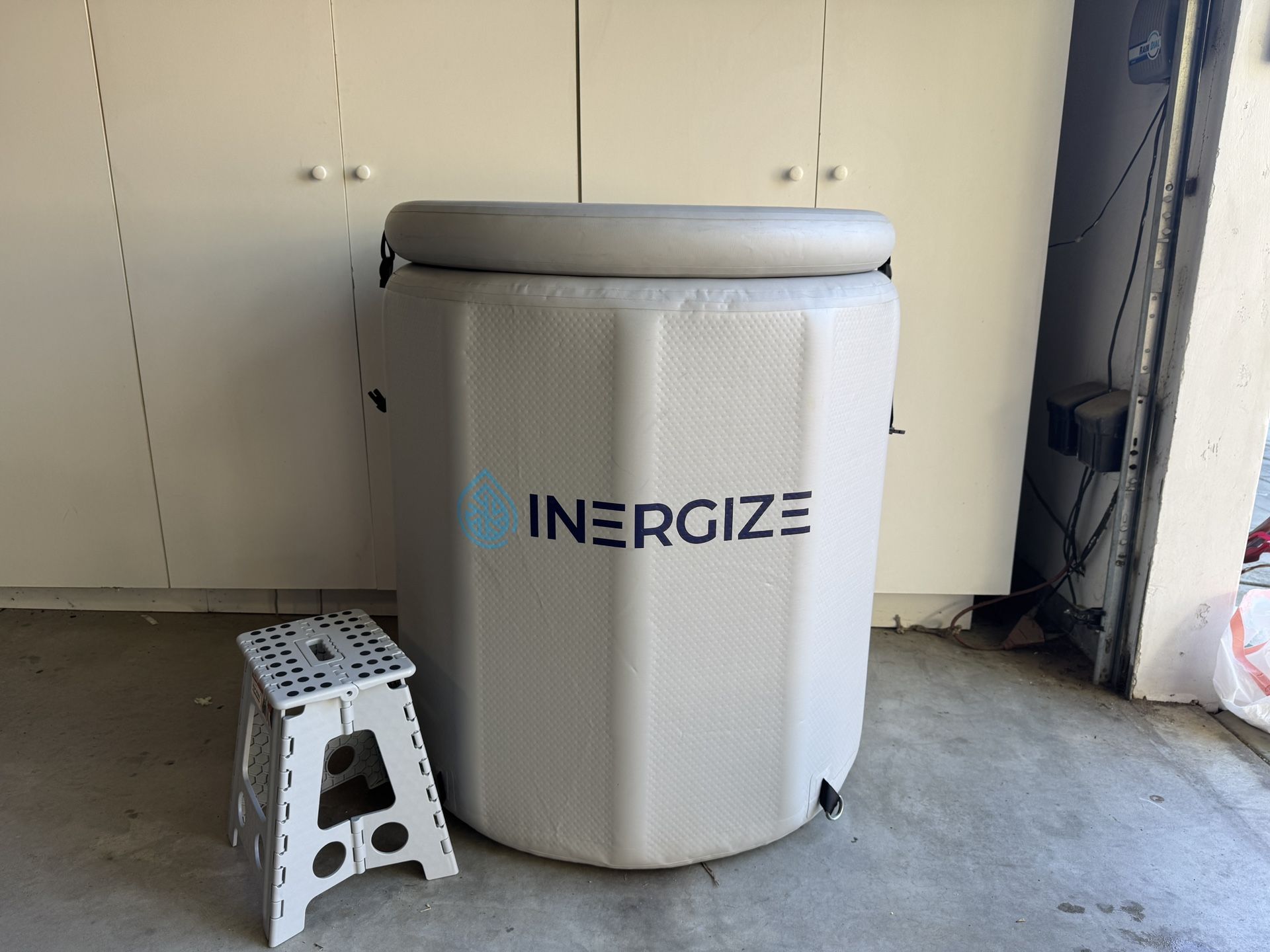Inergize Cold Plunge Barrel (Ultra-Insulated, Portable Ice Bath) — 4.3ft Footprint