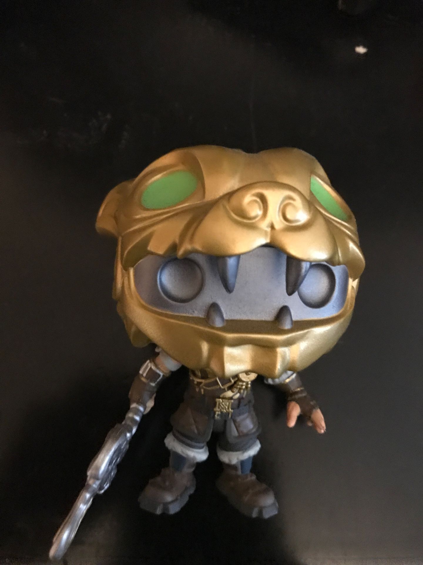 2 Fortnite pop figures. (Battle Hound)