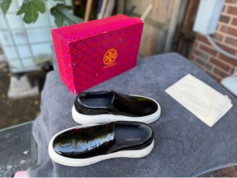 Tory Burch Ladybug Slip-On Sneaker Patent Leather Low Top Black/White Logo