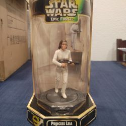 PRINCESS LEIA ORGANA Epic Force Hasbro Star Wars 360 Degree Rotating Base Action