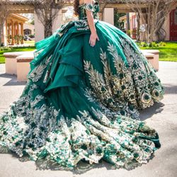 Quinceñera Dress Size M