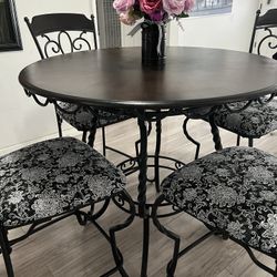 Dining Table With Chairs 