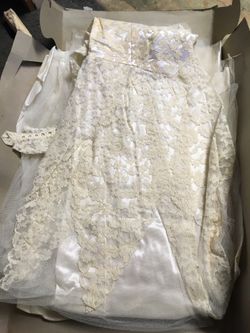 Vintage wedding dress from the 50’s also head piece