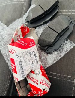 Toyota brake pad kit