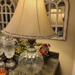 30 inch beautiful antique brass and bubble glass lamp $60 pick up in Canyon Country/Santa Clarita Cross posted. MQ.