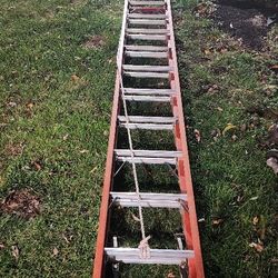 28 Ft  Fiberglass  Extension Ladder 