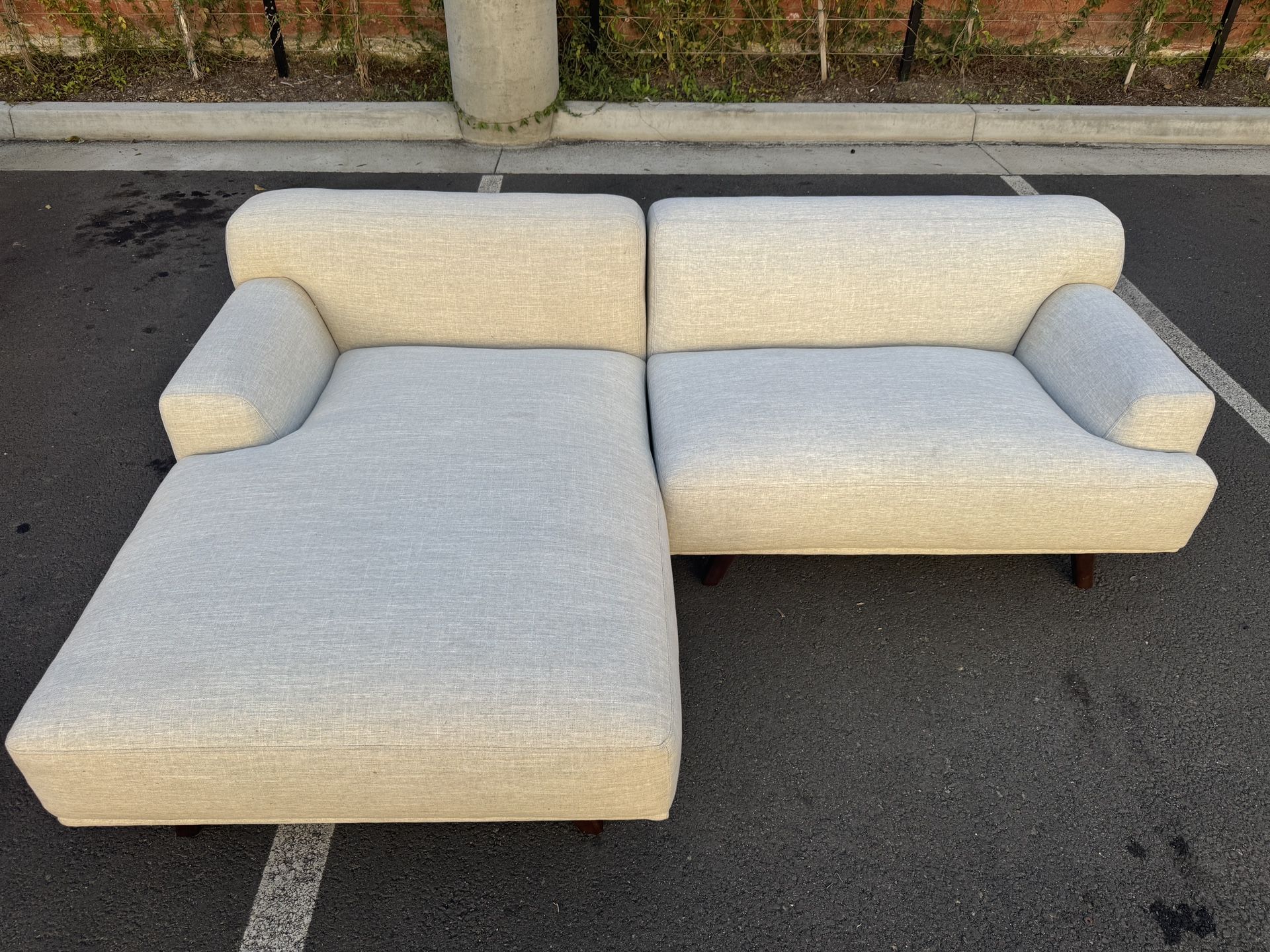 Mineta Left Facing Sectional