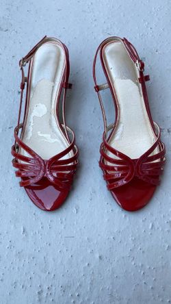 $10 Women's red dress shoes size 8