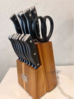 Chef knife’s 🔪  Brand name - EMERIL LAGASSE.