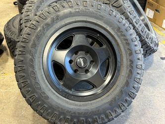 17” American Racing Wheels 6x135 Ford F150 Expedition Goodyear DURACTRAC 265/70/17 85%