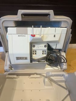 Bernina  record 930 Sewing Machine with Hard Carry Case