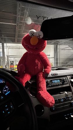 Kaws Elmo