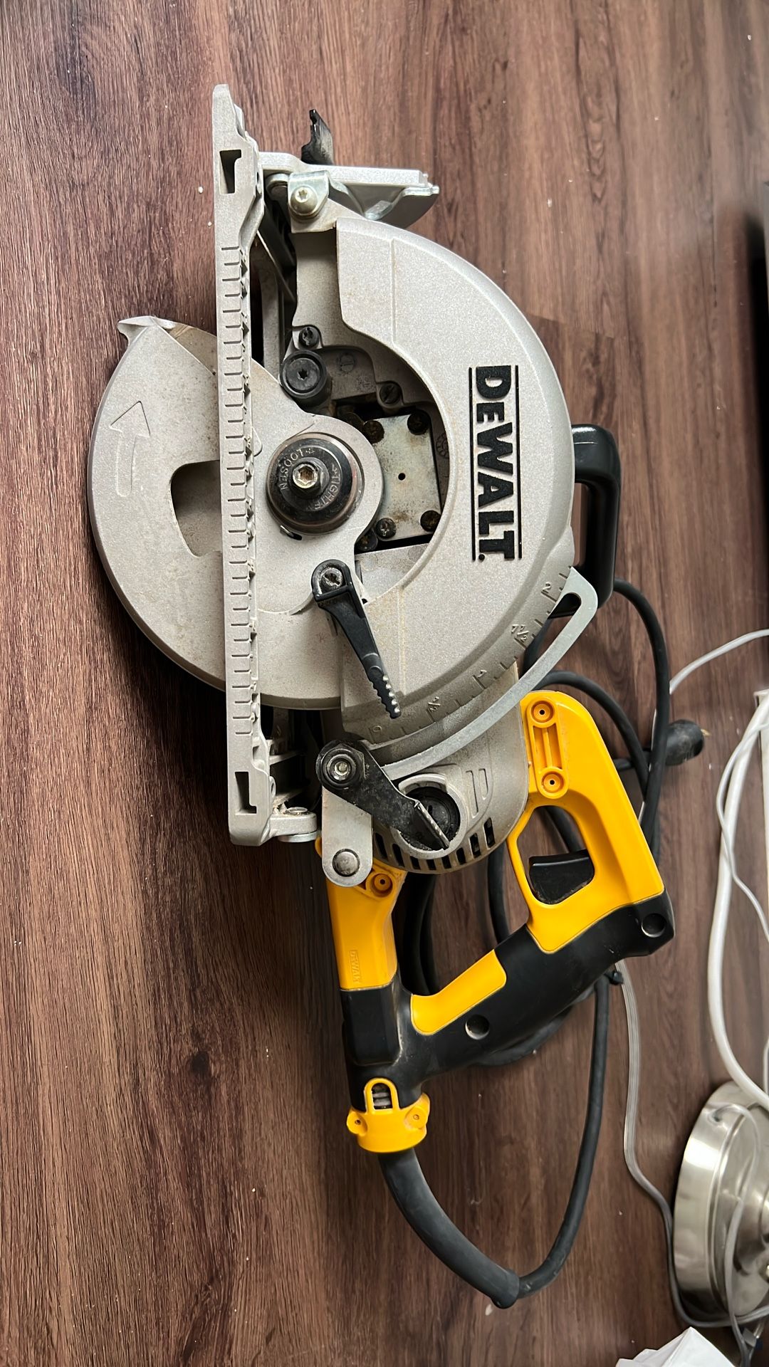 Dewalt Saw