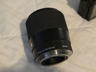 Sigma 30mm f/1.4 DC DN Camera Lens Sony e mount