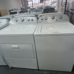 Whirlpool Washer And Dyer 