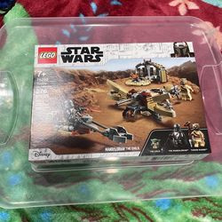 Trouble On Tattoine (75299)
