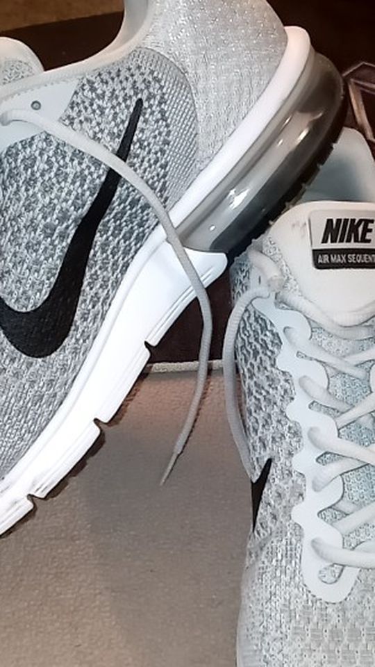 Nike AIR Max Sequent Mens Running Size 11