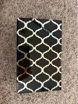 Jewelry box