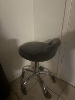 Vanity chair