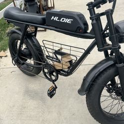 Ebike, new open box, fat tires, high end, long comfortable seat, long range, digital speedometer,