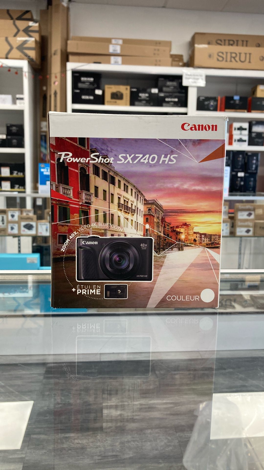 Canon PowerShot SX740 HS w/ Case